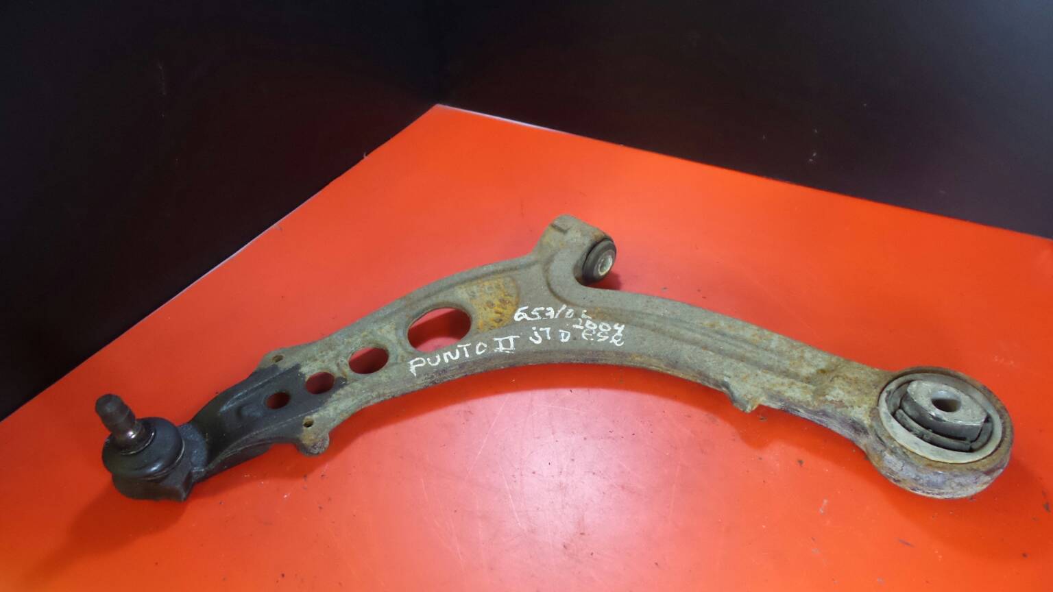 Braço de suspensão frente esquerdo FIAT Punto (188_)