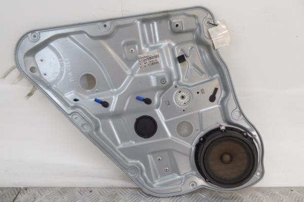 Alzavetro posteriore sinistro KIA Ceed (ED)