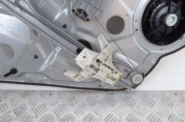 Alzavetro posteriore destro KIA Ceed (ED) Imagem-4