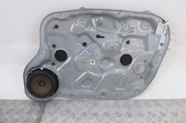 Alzavetro anteriore destro KIA Ceed (ED)