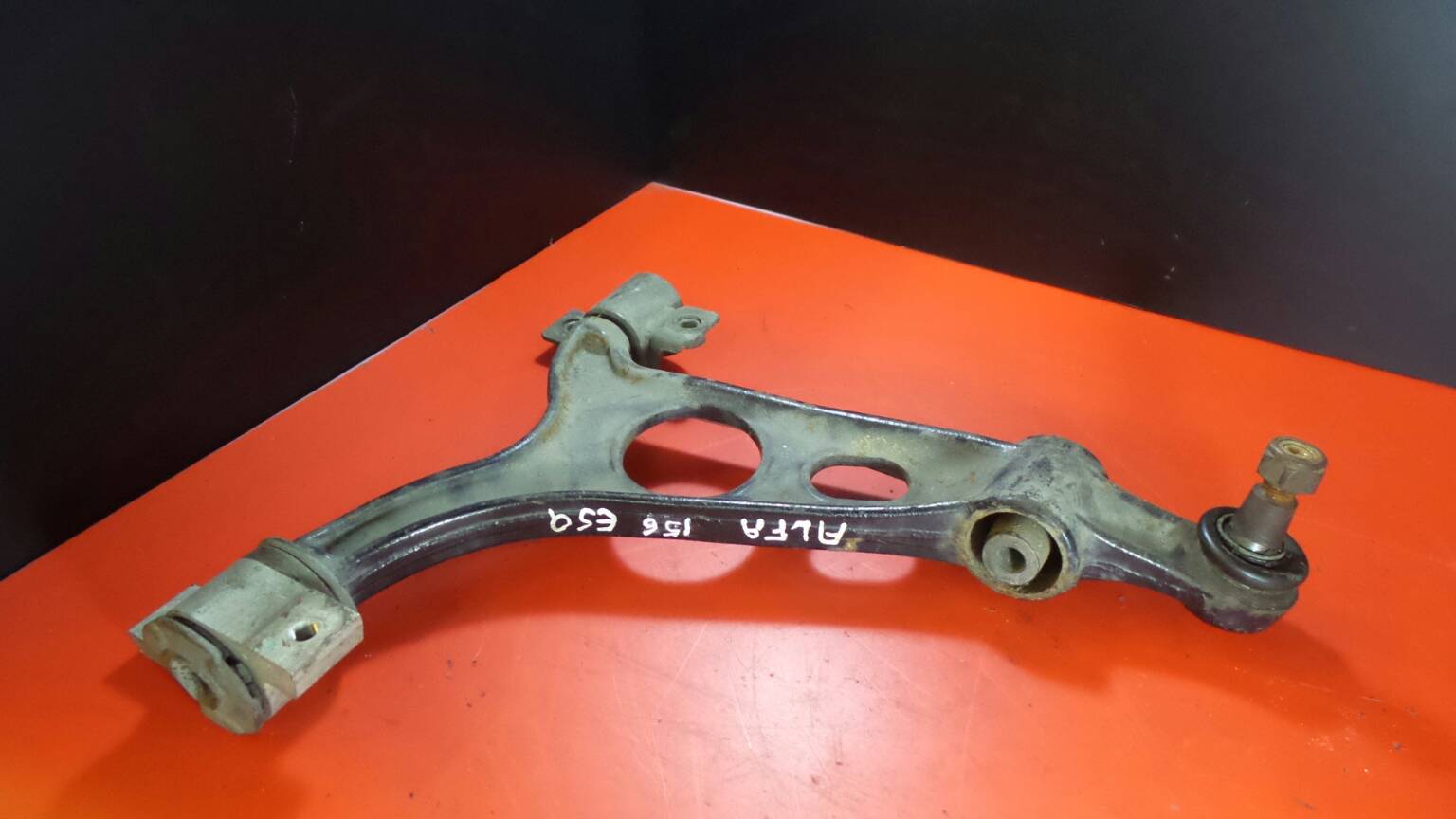 Braço de suspensão frente esquerdo ALFA ROMEO 156 (932_)