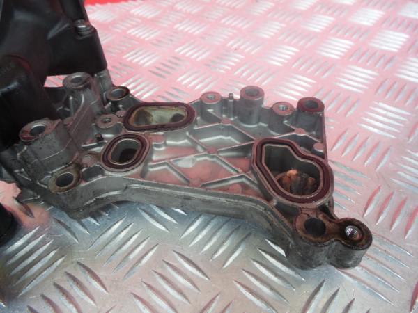 Cubierta / carcasa del filtro de aceite MERCEDES-BENZ Classe C (W204) Imagem-2