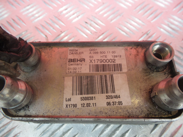 Radiador do óleo MERCEDES-BENZ Classe C (W204) Imagem-2