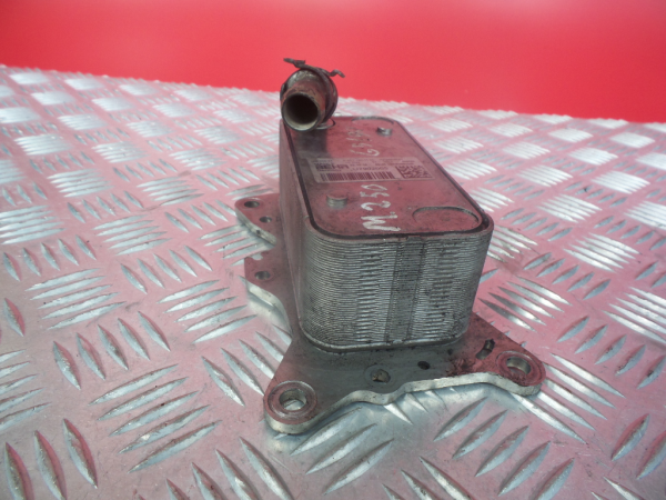 Radiador do óleo MERCEDES-BENZ Classe C (W204) Imagem-4