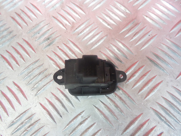 Commande / interrupteur lève-vitre Arrière Droite VOLVO V50 (MW) Imagem-4