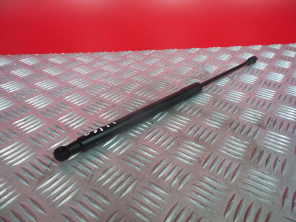Amortecedor da mala VOLVO V50 (MW)