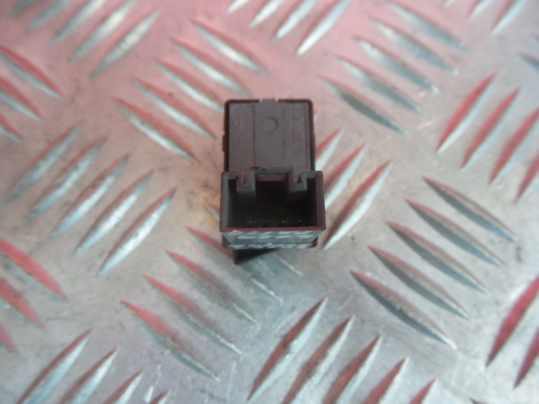 Botão / interruptor electromecânico / relé SKODA Superb II Hatchback (3T4) Imagem-3