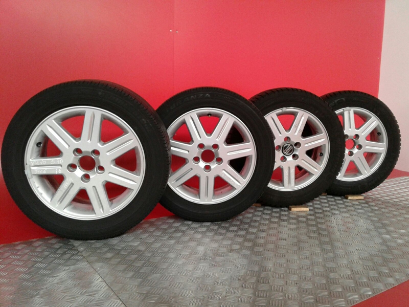 Conjunto de jantes VOLVO S40 II (MS)