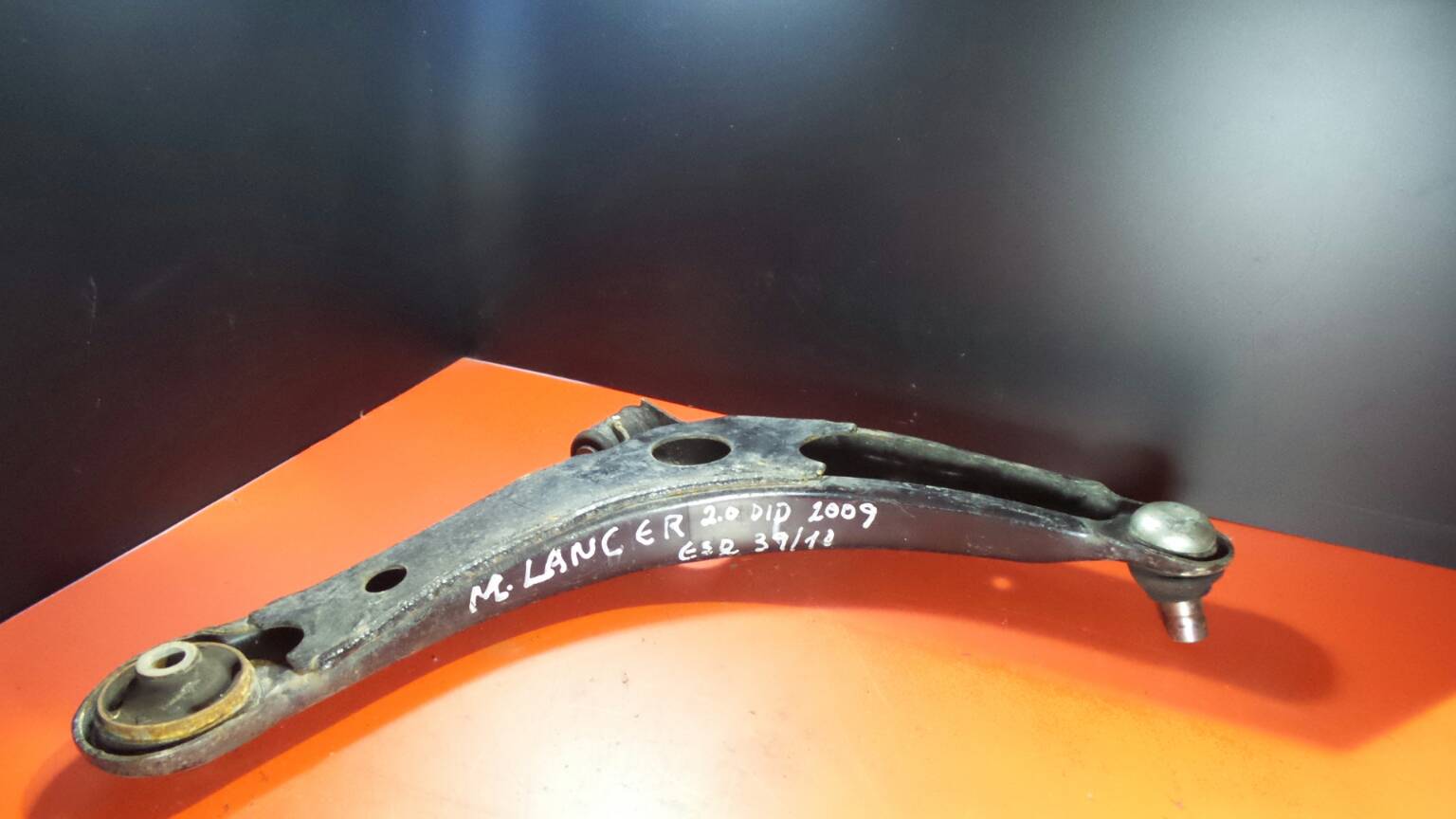 Bras de suspension Avant gauche MITSUBISHI Lancer VIII Sportback (CX_A)