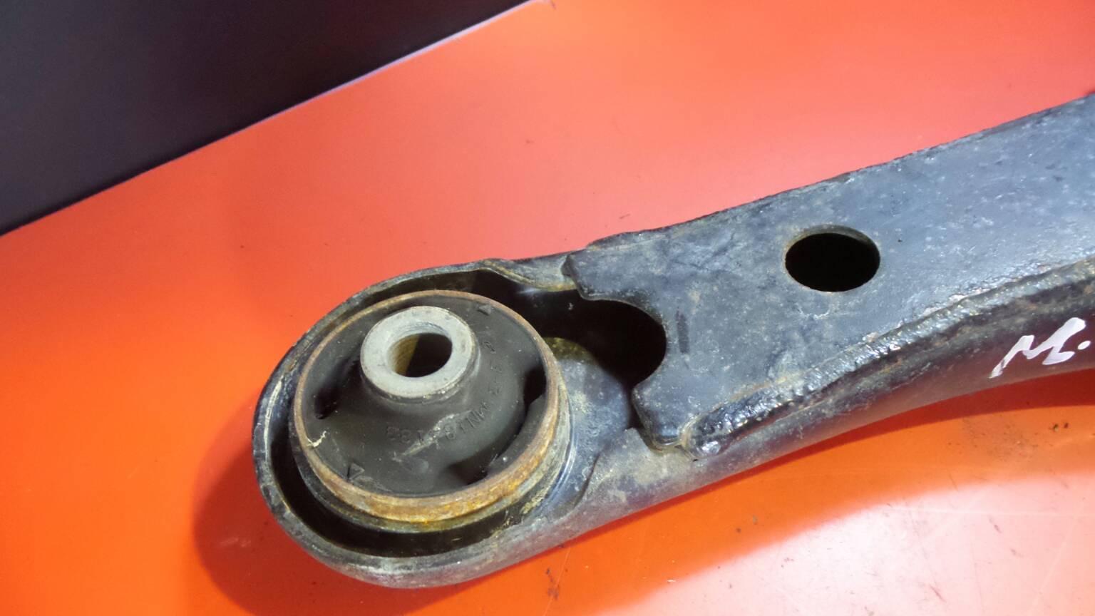 Bras de suspension Avant gauche MITSUBISHI Lancer VIII Sportback (CX_A) Imagem-3