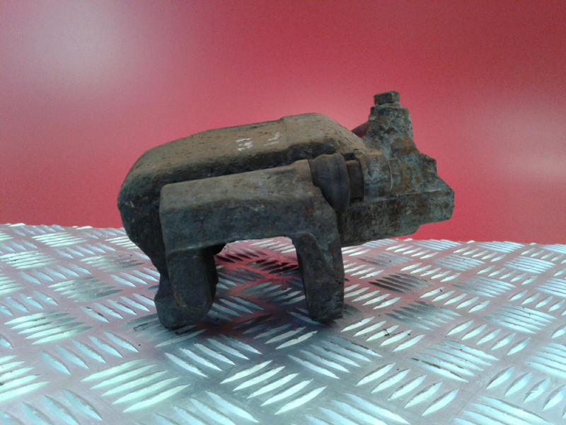 Étrier de frein avant gauche MITSUBISHI Canter (FB7, FB8, FE7, FE8) VII Imagem-1