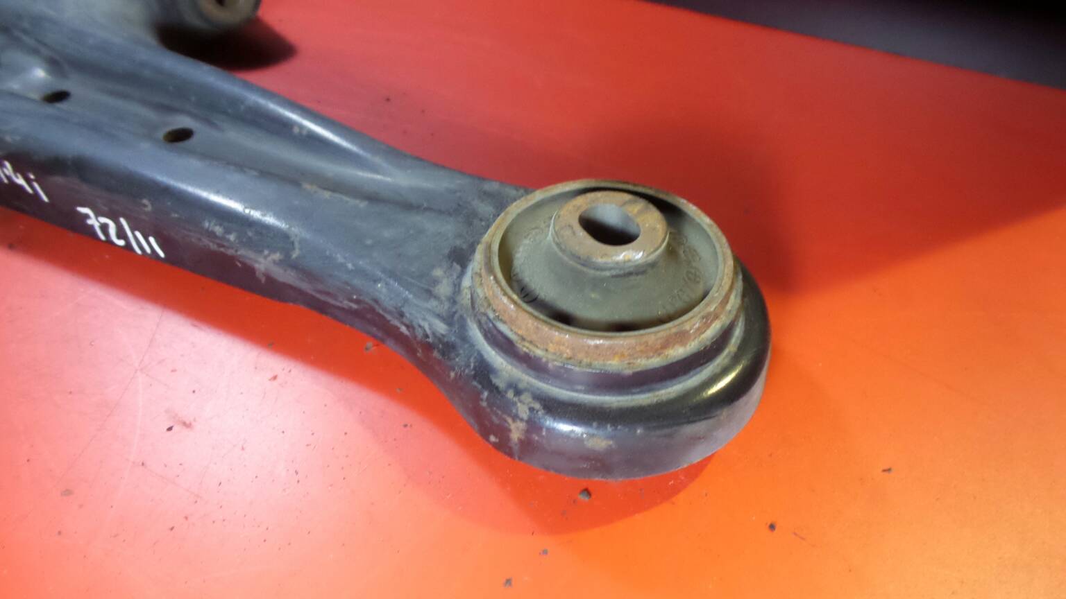 Braço de suspensão frente esquerdo MAZDA 2 (DE) Imagem-1