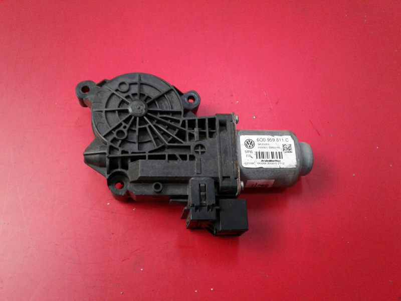 Motor vidro trás esquerdo SKODA Fabia I Break (6Y5) Imagem-1