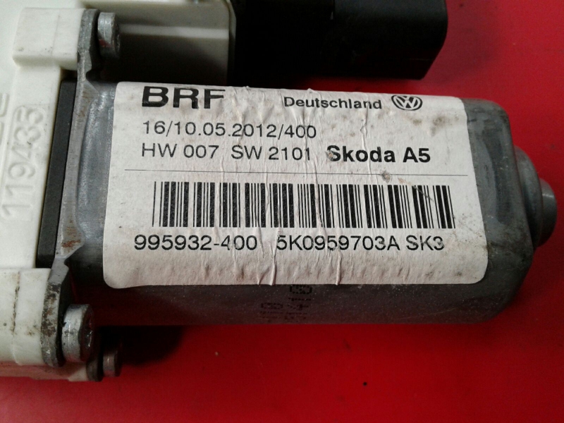 Motor vidro trás esquerdo SKODA Octavia II Hatchback (1Z3) Imagem-3