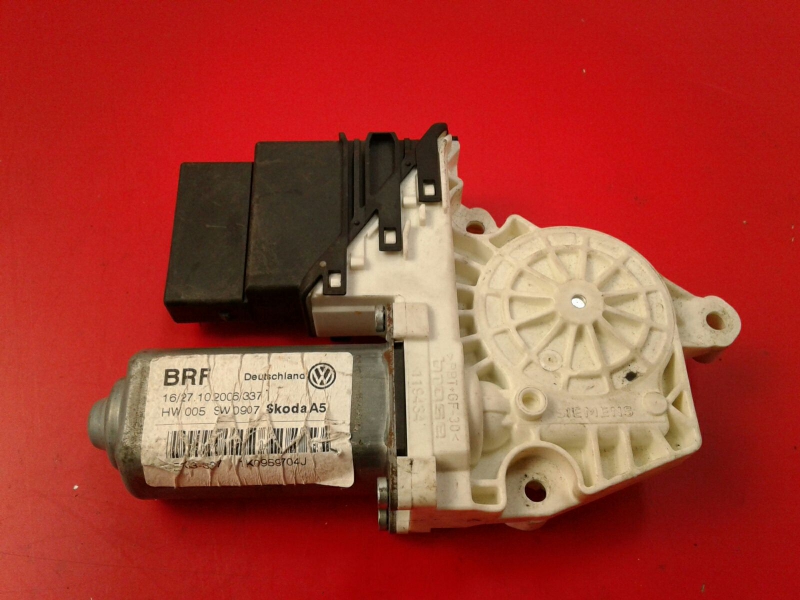Motor vidro trás direito SKODA Octavia II Hatchback (1Z3)