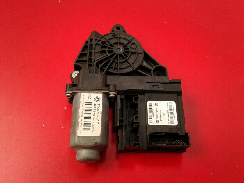 Motor vidro frente esquerdo SKODA Octavia II Hatchback (1Z3)