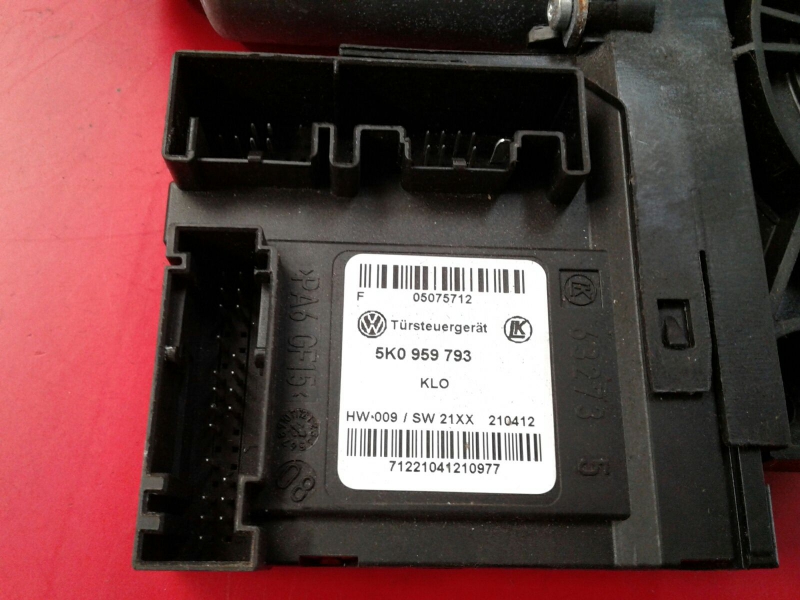 Motor vidro frente esquerdo SKODA Octavia II Hatchback (1Z3) Imagem-3