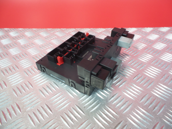 Boîte de fusibles / SAM / BSI VOLKSWAGEN Touran (1T)