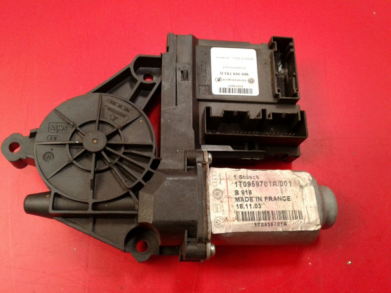 Motor Elevalunas Delantero Izquierdo VOLKSWAGEN Touran (1T)