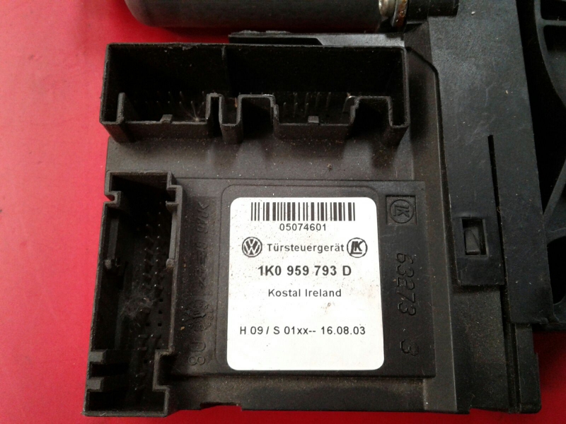 Moteur lève-vitre avant gauche VOLKSWAGEN Touran (1T) Imagem-3