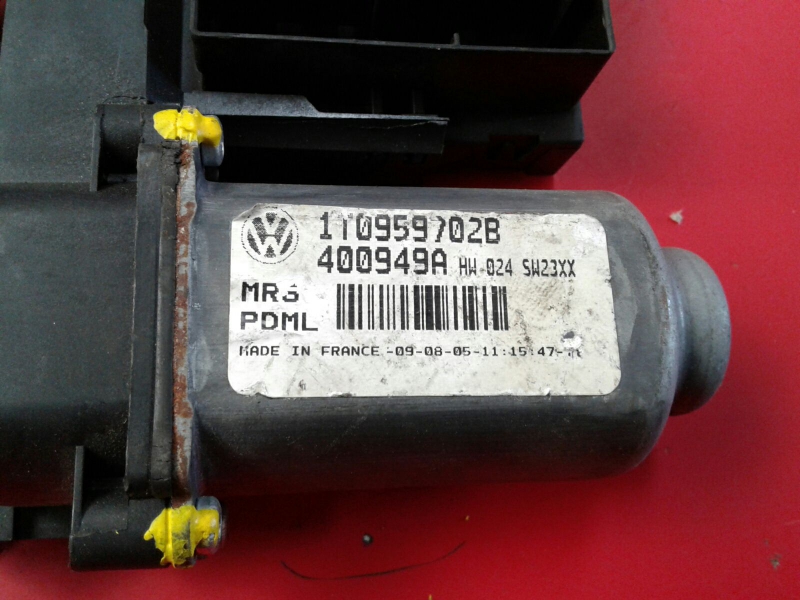 Motor Elevalunas Delantero Derecho VOLKSWAGEN Touran (1T) Imagem-2
