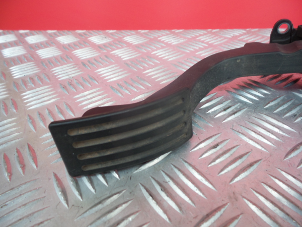 Accelerator Pedal FORD Focus II (DA_) Imagem-1