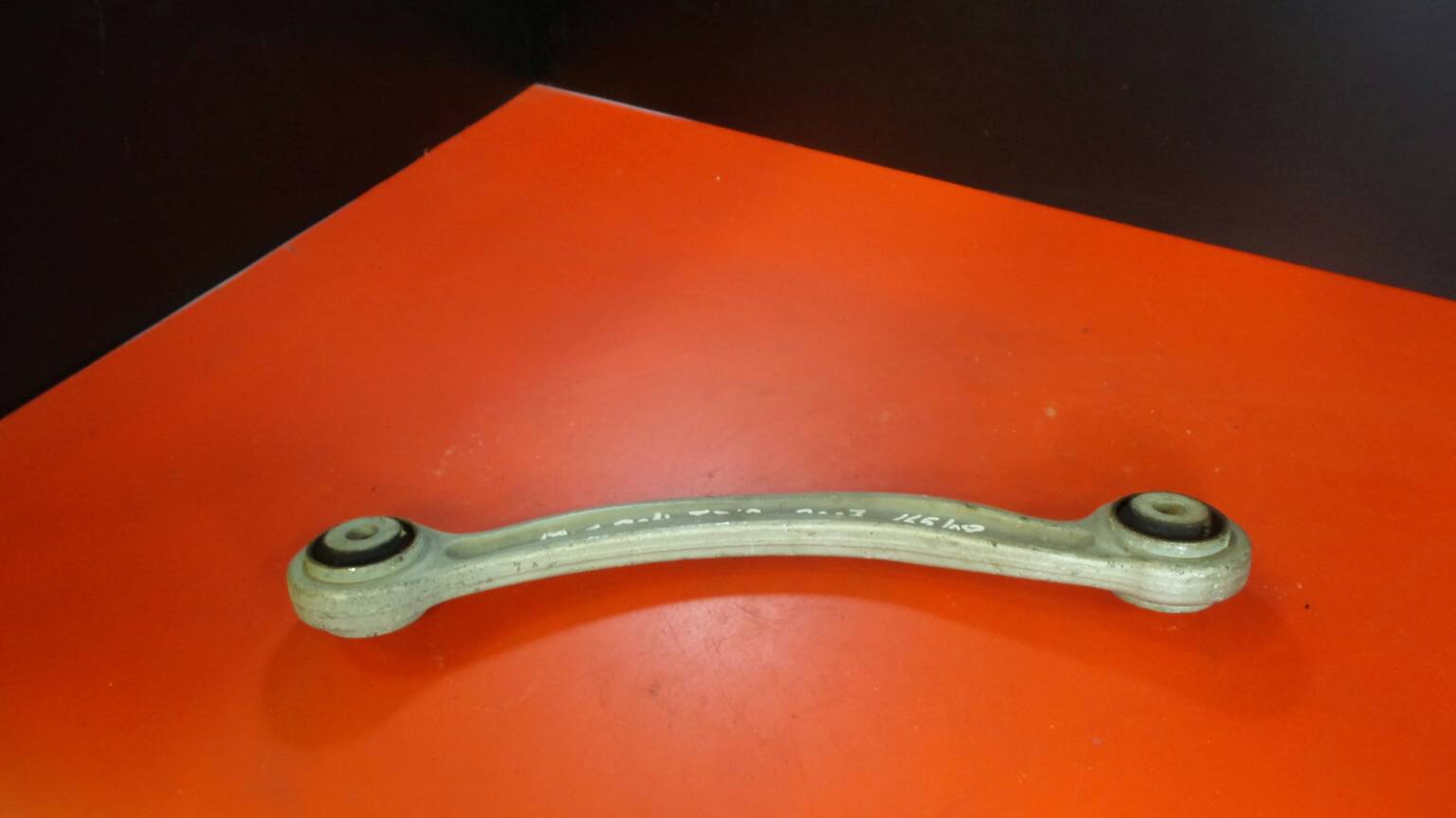 Brazo suspensión trasero derecho MERCEDES-BENZ Classe C (W204)