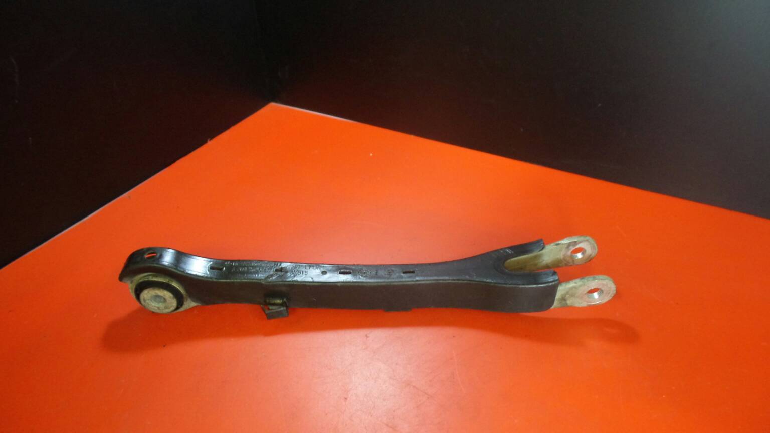 Brazo suspensión trasero derecho MERCEDES-BENZ Classe C (W204)