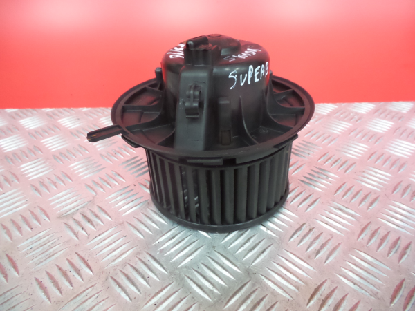 Moteur de chauffage SKODA Superb II Hatchback (3T4)