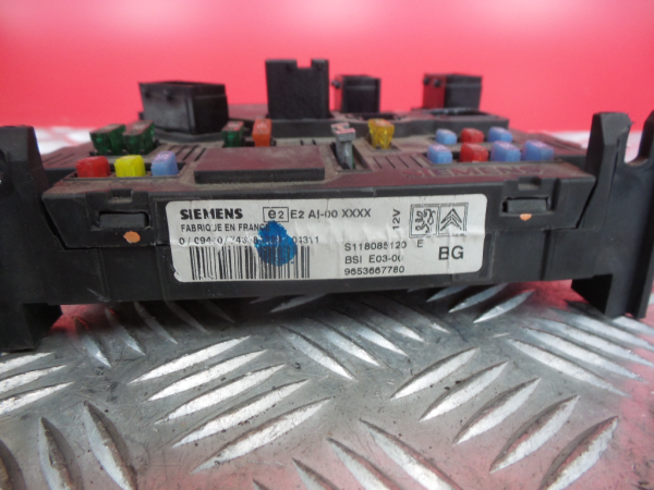 Fuse box / SAM / BSI PEUGEOT Partner Chassis Imagem-3