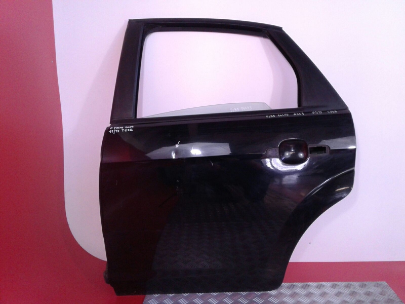Porta trás esquerda FORD Focus II (DA_)