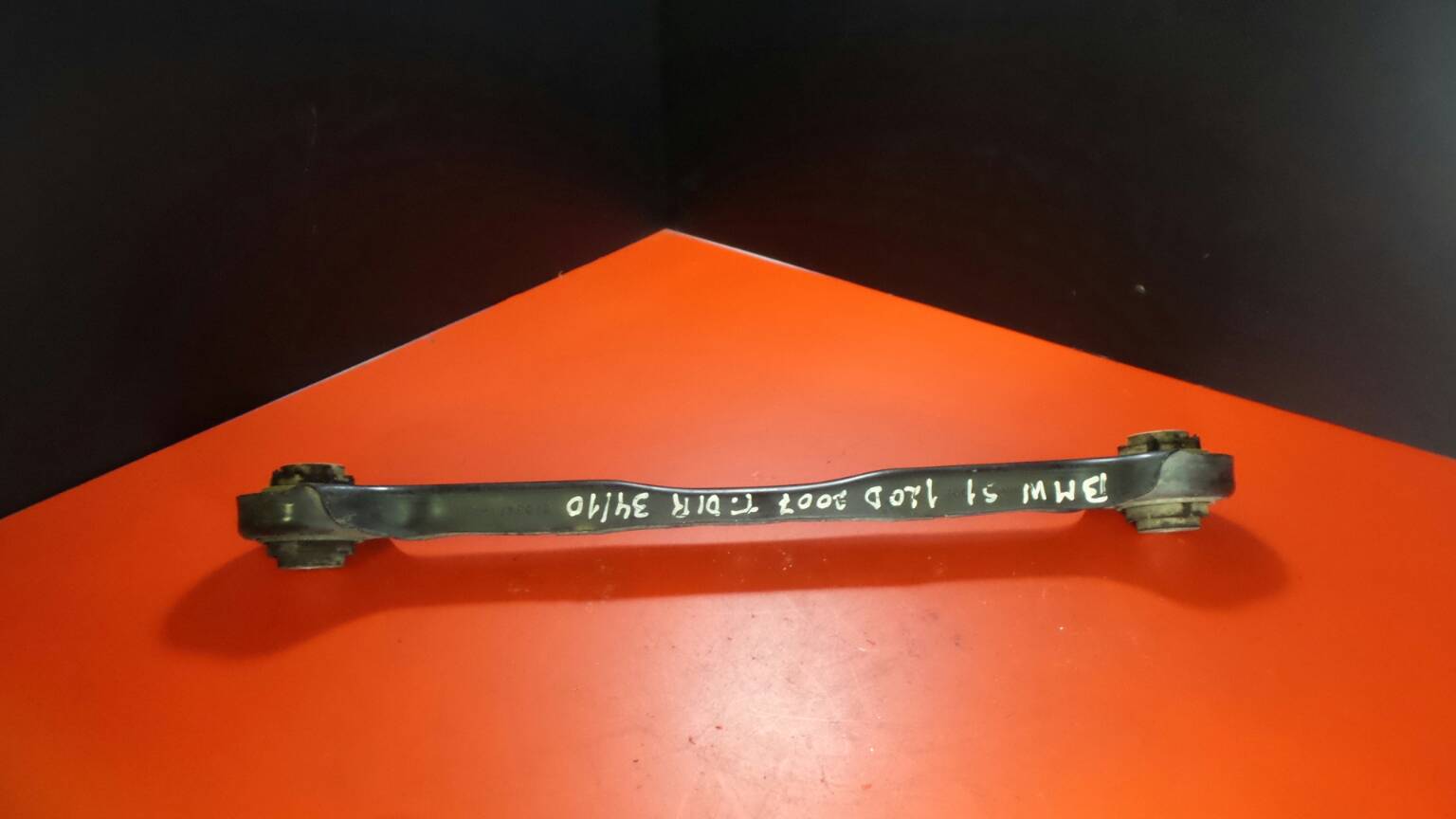 Brazo suspensión trasero derecho BMW 1 (E81)