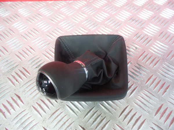 Gear lever shifter / knob  SEAT Ibiza IV (6J5, 6P1) Imagem-1