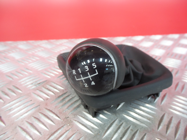 Gear lever shifter / knob  SEAT Ibiza IV (6J5, 6P1) Imagem-2