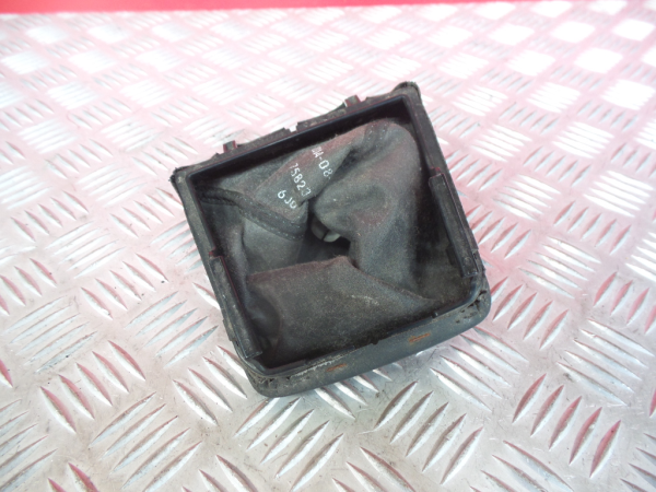 Gear lever shifter / knob  SEAT Ibiza IV (6J5, 6P1) Imagem-3