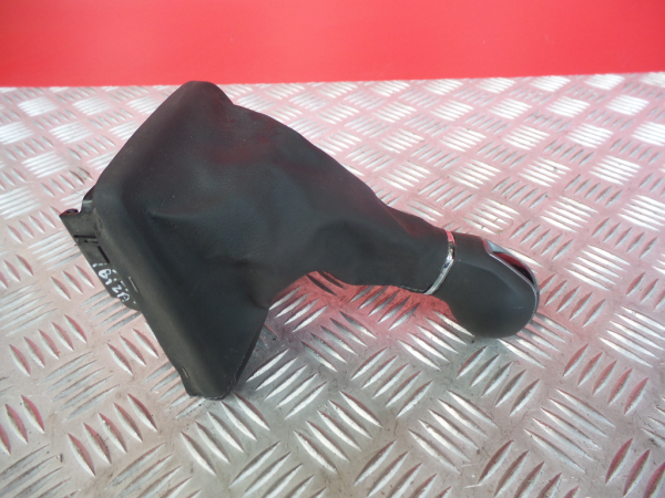 Gear lever shifter / knob  SEAT Ibiza IV (6J5, 6P1) Imagem-5