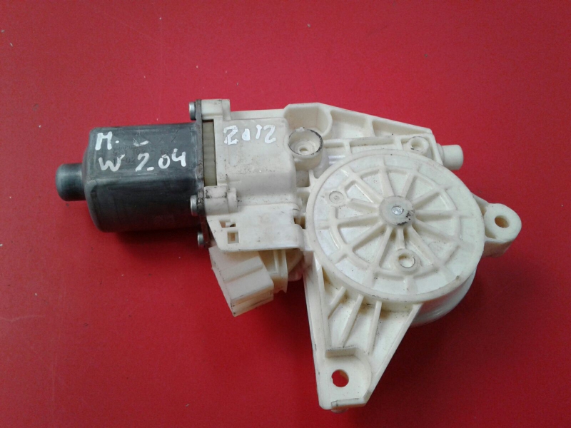 Moteur lève-vitre arrière gauche MERCEDES-BENZ Classe C (W204)