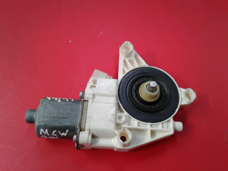 Fensterhebermotor vorne links MERCEDES-BENZ Classe C (W204) Imagem-1