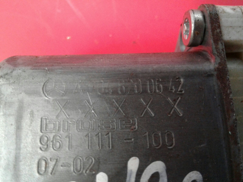 Moteur lève-vitre arrière gauche MERCEDES-BENZ Classe C (W204) Imagem-1