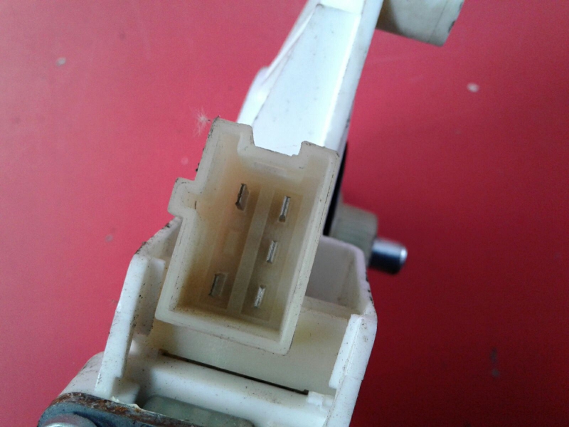 Fensterhebermotor vorne links MERCEDES-BENZ Classe C (W204) Imagem-3