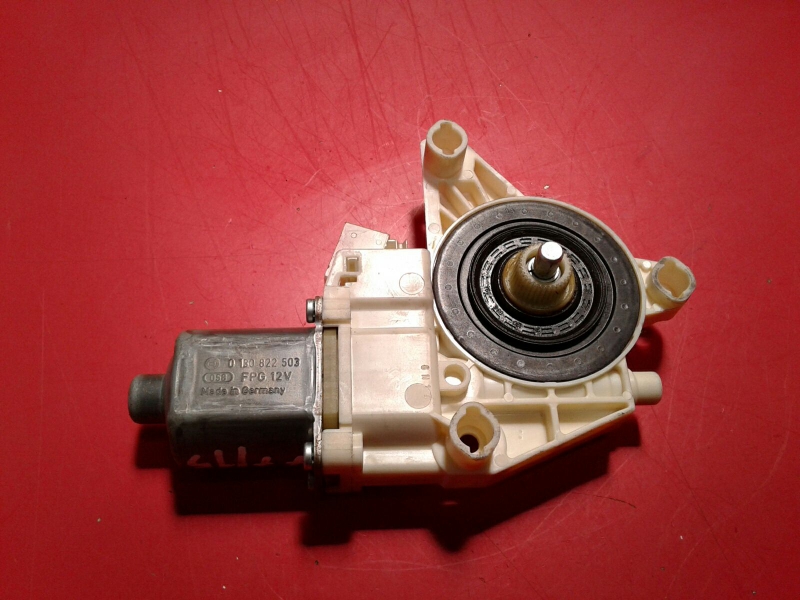 Moteur lève-vitre avant gauche MERCEDES-BENZ Classe C (W204) Imagem-1