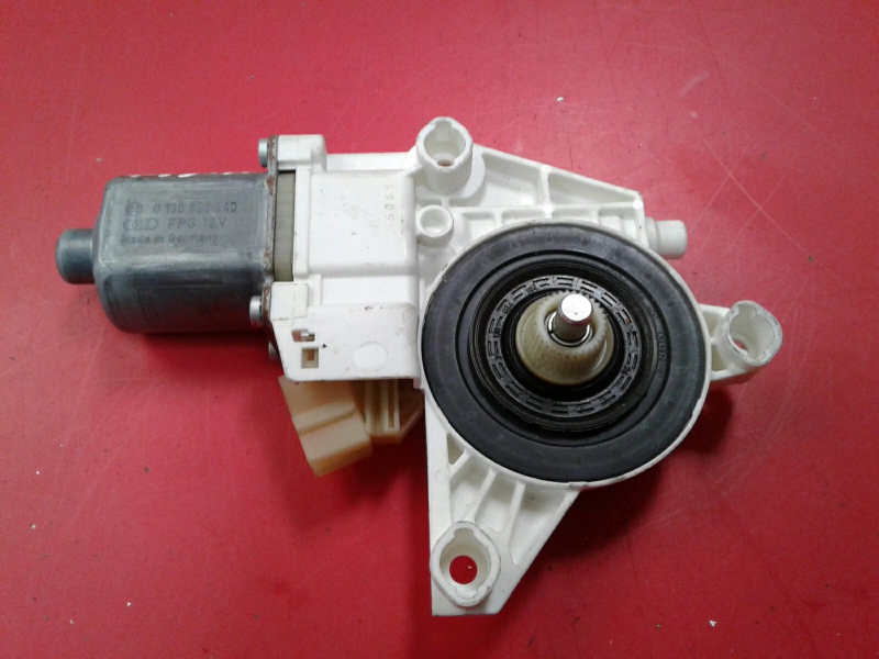 Fensterhebermotor vorne rechts MERCEDES-BENZ Classe C (W204) Imagem-2