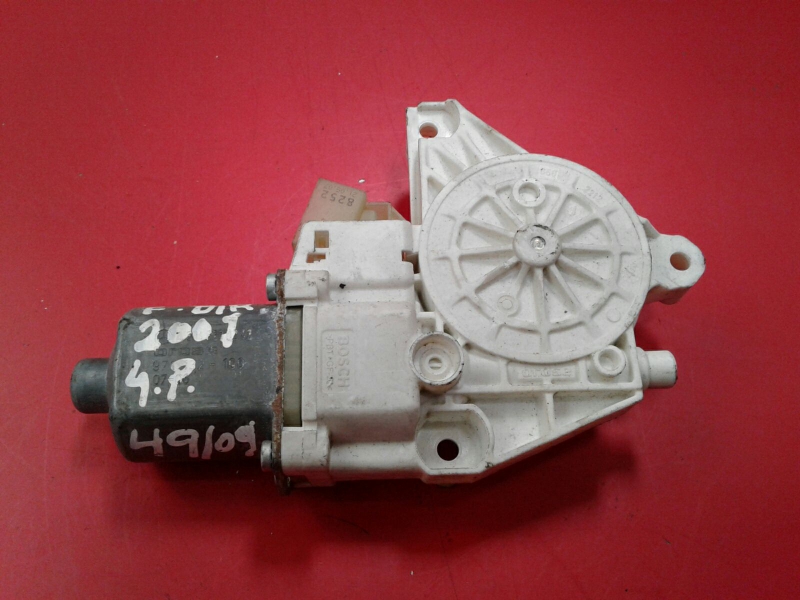 Moteur lève-vitre avant Droite MERCEDES-BENZ Classe C (W204)