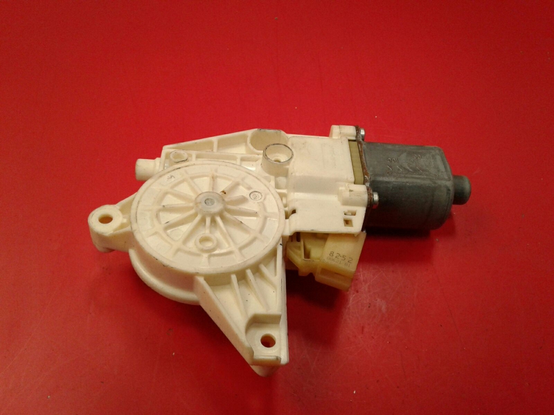 Right Rear  Door Window Regulator Motor MERCEDES-BENZ Classe C (W204)