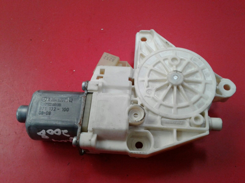 Moteur lève-vitre avant Droite MERCEDES-BENZ Classe C (W204)
