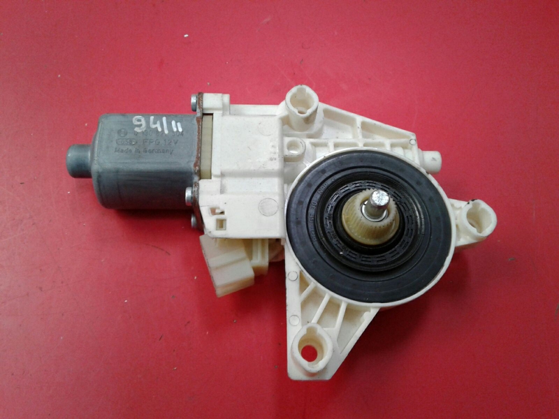 Right Rear  Door Window Regulator Motor MERCEDES-BENZ Classe C (W204) Imagem-1