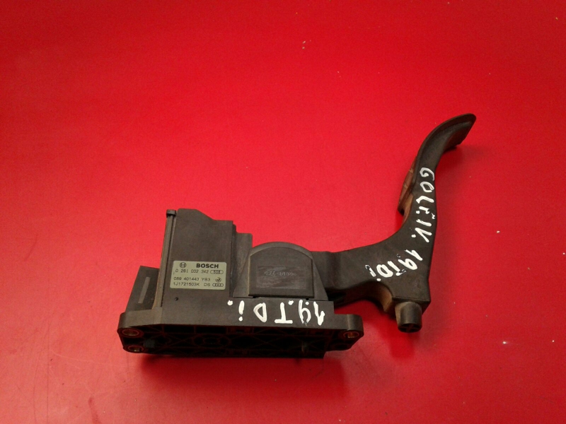 Pedal do acelerador VOLKSWAGEN Golf IV (1J1)