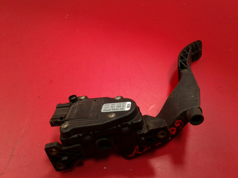 Pedal do acelerador VOLKSWAGEN Golf IV (1J1) Imagem-1