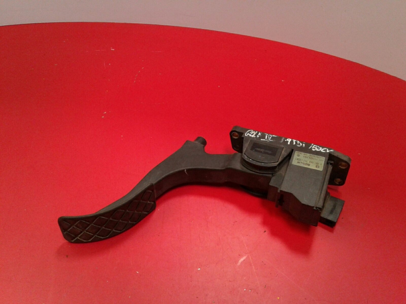 Pedal do acelerador VOLKSWAGEN Golf IV (1J1)