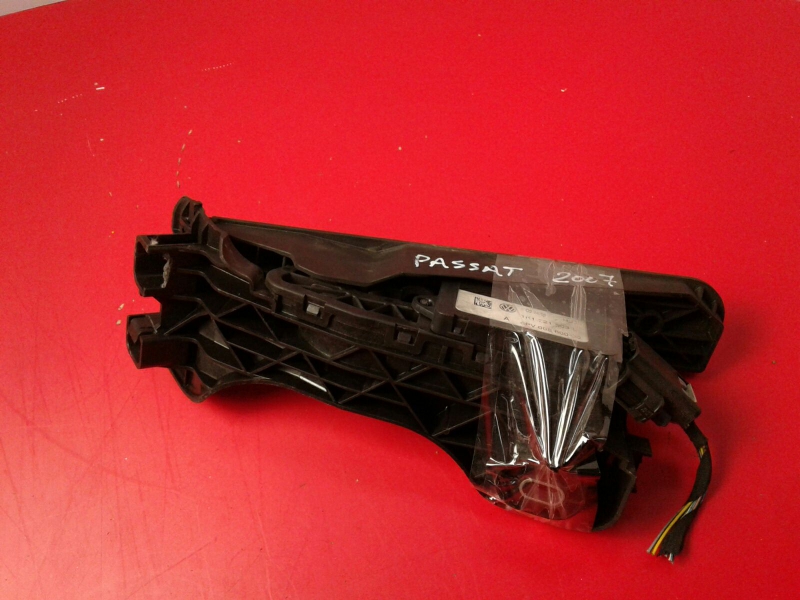 Pedal do acelerador VOLKSWAGEN Passat (3C2)